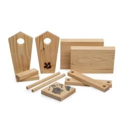 National Trust Build Your Own Dana Feeding House Kit Clearance